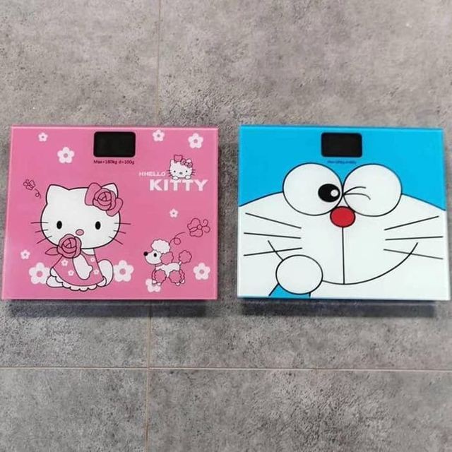 TIMBANGAN BADAN DIGITAL KARAKTER UK 21X25/TIMBANGAN BADAN KARAKTER DORAEMON HELLOKITTY