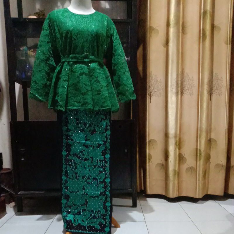 Set Kebaya Modern  Brukat Kain /Rok Lilit Bordir / Kebaya Pesta / Kebaya Wisuda