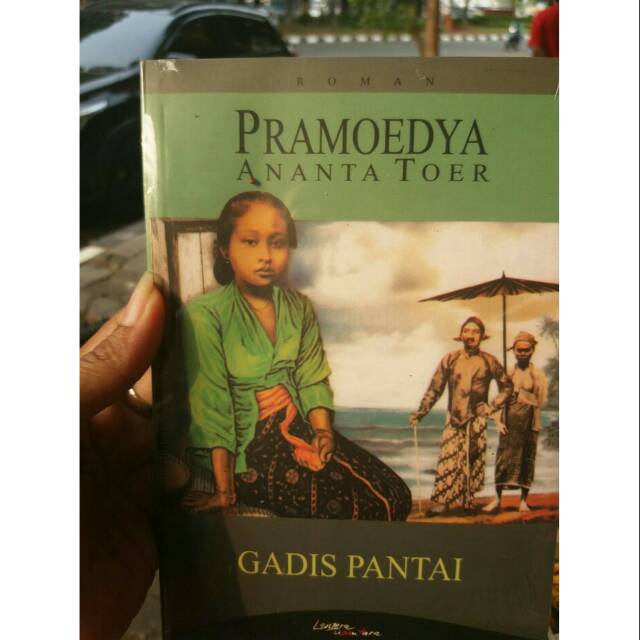 GADIS PANTAI