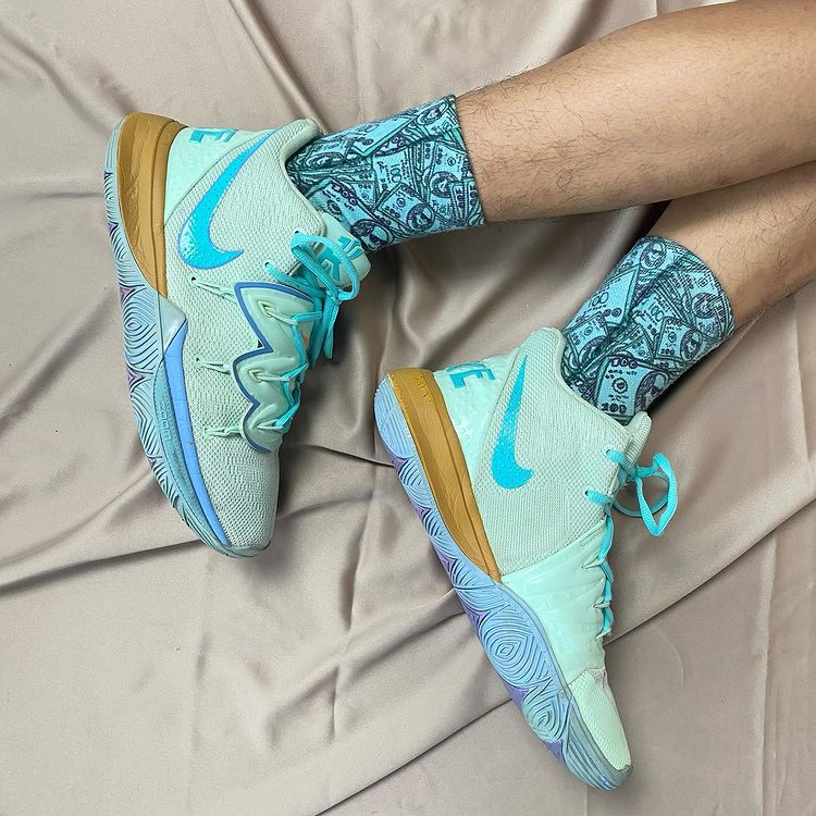 Nike Kyrie V Squidward x Nickelodeon Second