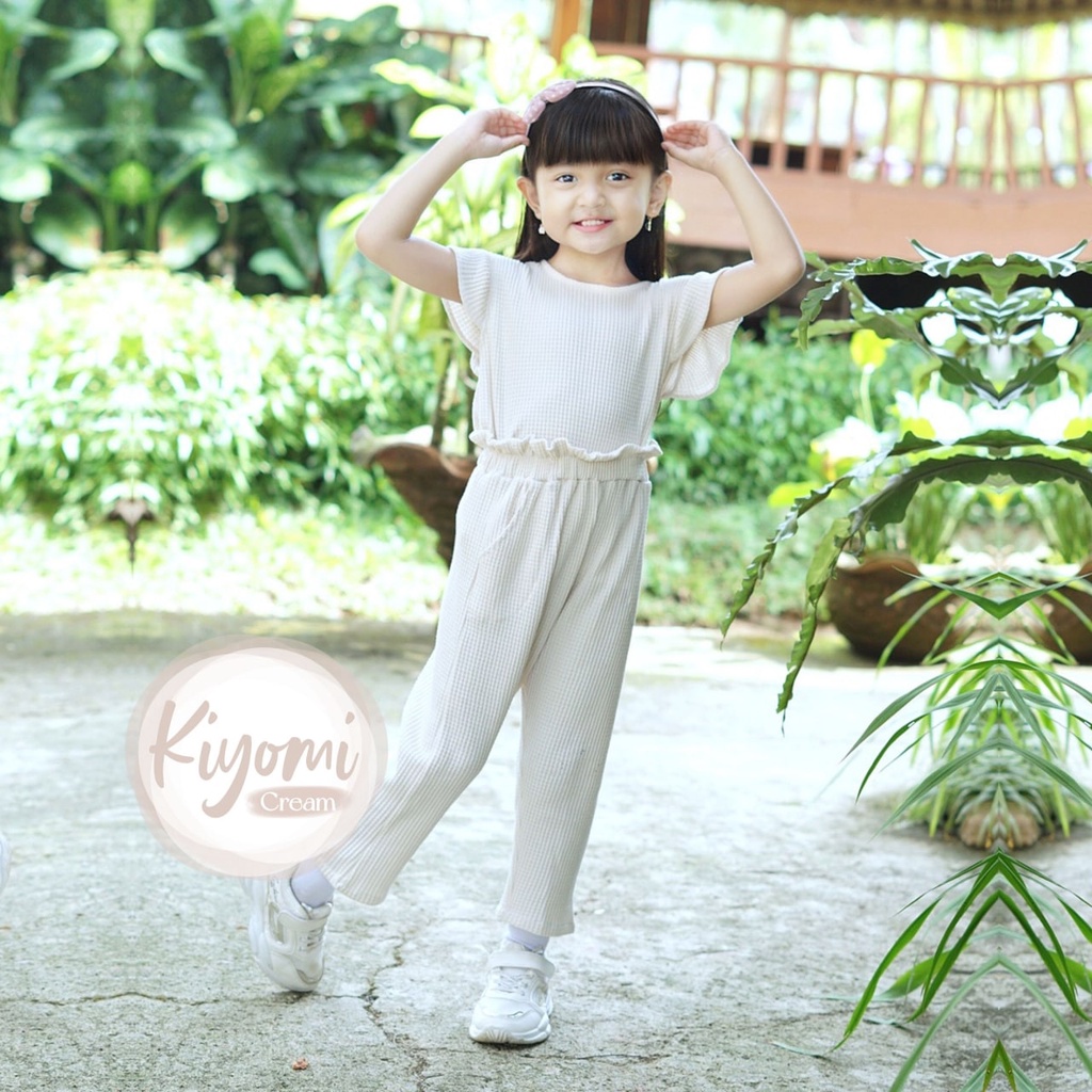 Nauree - One Set Kiyomi Setelan Baju Anak Perempuan Bahan Waffle Uniqlo Ukuran S M L Untuk Usia 1 2 3 4 5 6 Tahun Warna Cream, Mint, Maroon, Dusty Pink &amp; Lilac Celana Panjang Baju Lengan Pendek Lembut Nyaman Premium Tidak Panas Tidak Meneawang Berkualitas