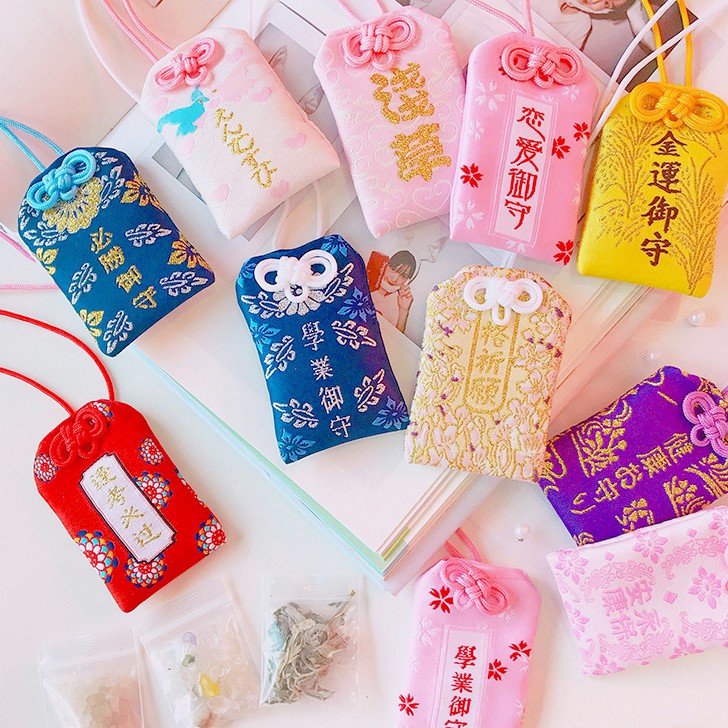 CHR lucky charm bag jepang keberuntungan percintaan fortune kemakmuran kantung