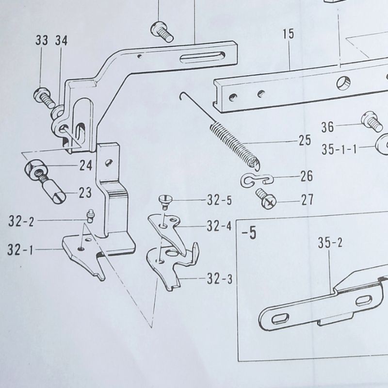 141514-001 Stud Screw / Baut Kulit Gunting Mesin Jahit Lobang Kancing 814