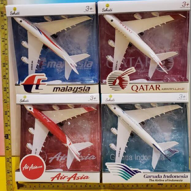 Diecast Mainan  Miniatur Pesawat  Terbang  Airbus Metal 777 