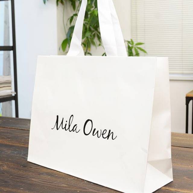 

Paper bag/ Paperbag Artcarton bisa custom tulisan/logo