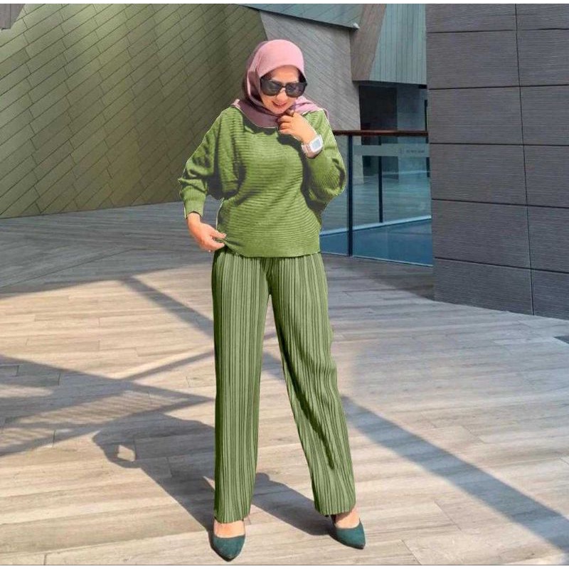 SETELAN LYCRA KNIT /TUNIK SET POLOS BAHAN MANGO KNITE IMPORT MELAR MURAH SPORTY SET/tunik /setelan/g