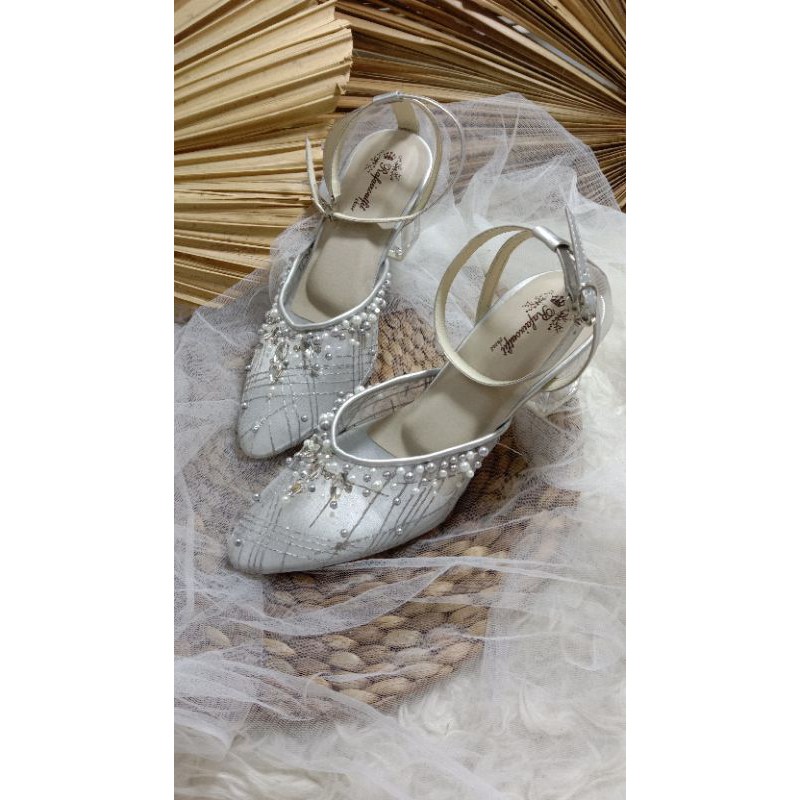 sepatu Yohana diamont silver tnggi 7cm