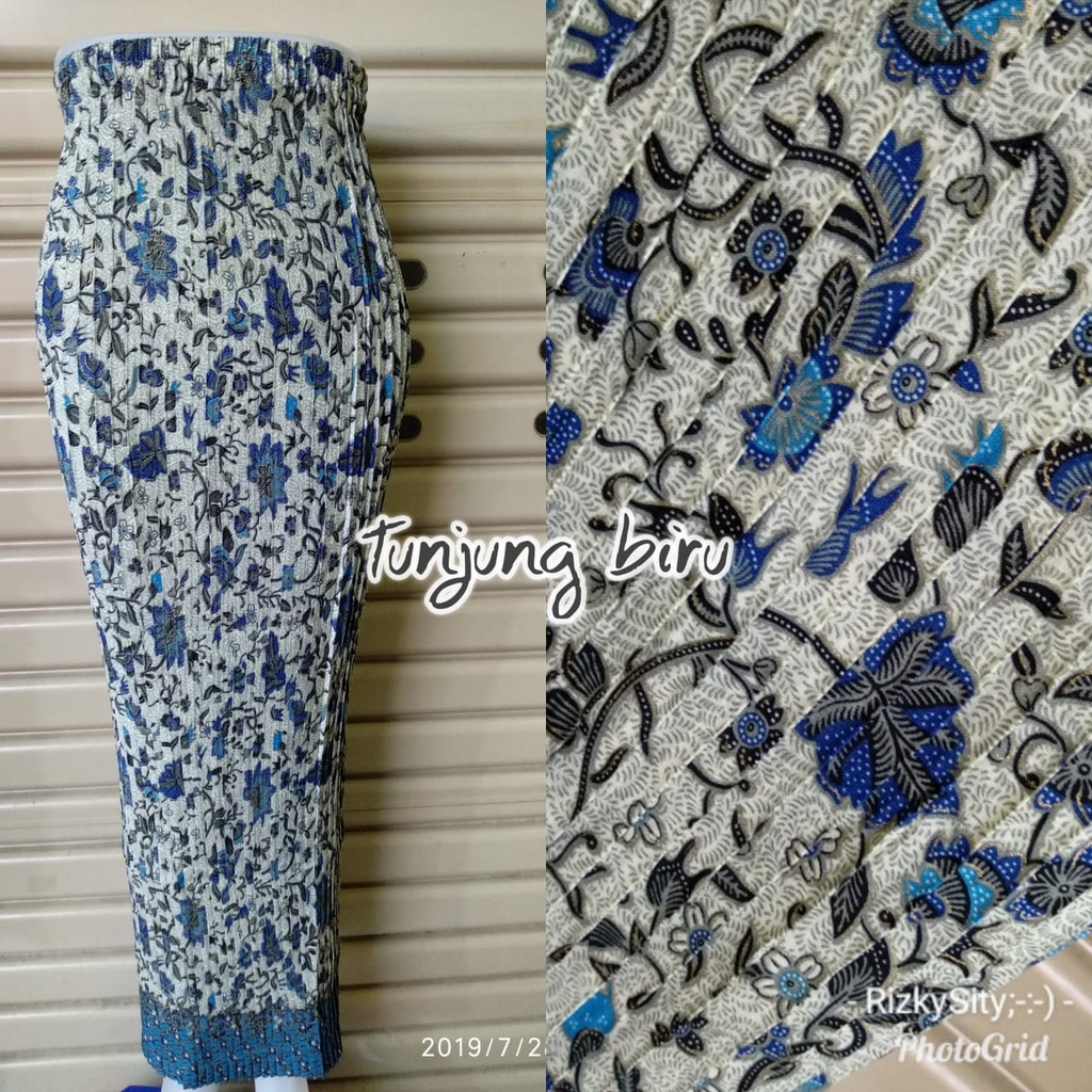 Rok Plisket Bawahan Kebaya Motif Truntum Dan Motif Lain