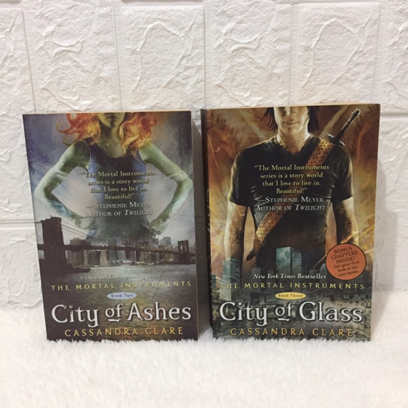 Novel Import [Cassandra Clare] English -The Mortal Instruments Series- City of Ashes, City of Glass