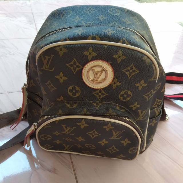 Preloved backpack lv