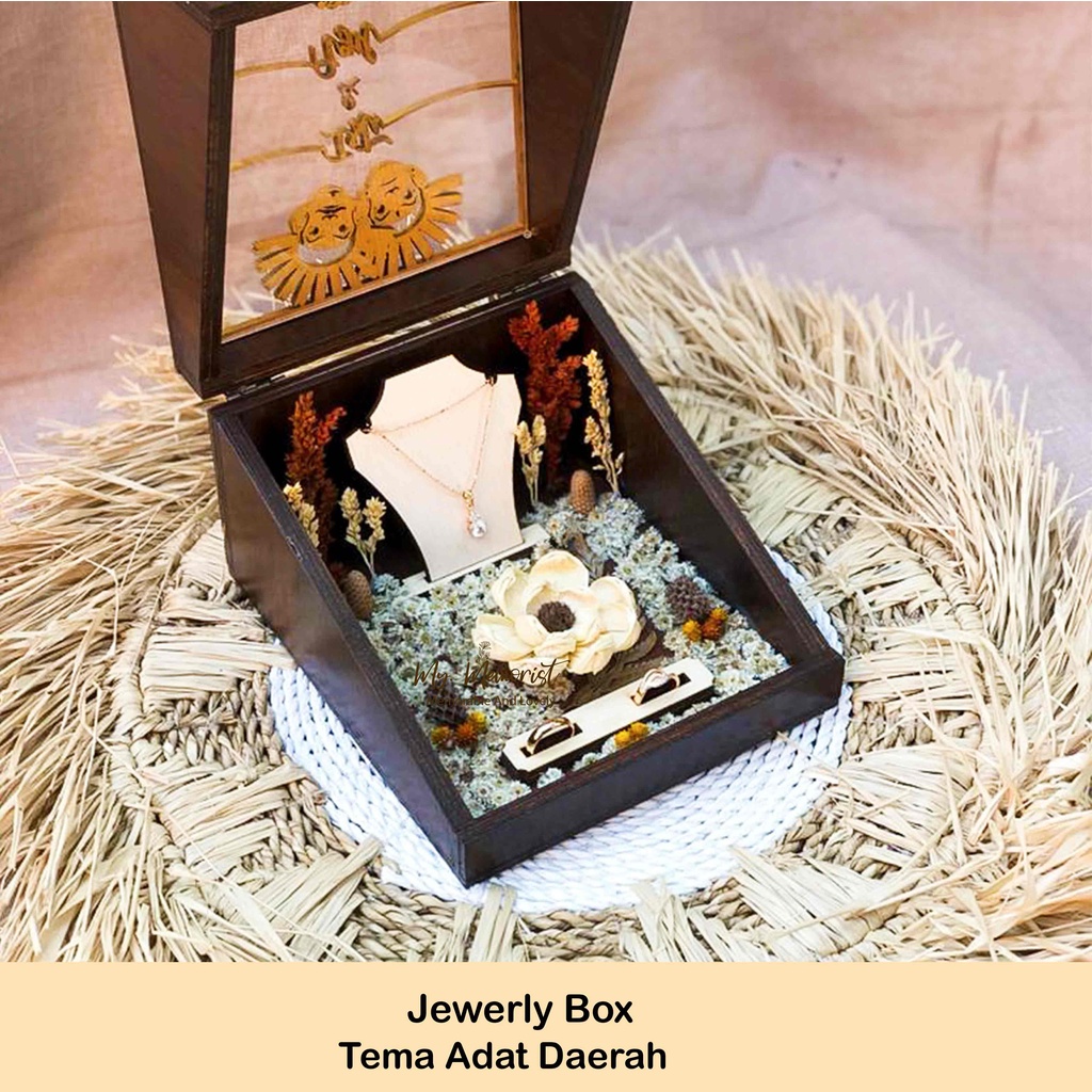 Jewerly Box Kotak Perhiasan Tema Adat Indonesia