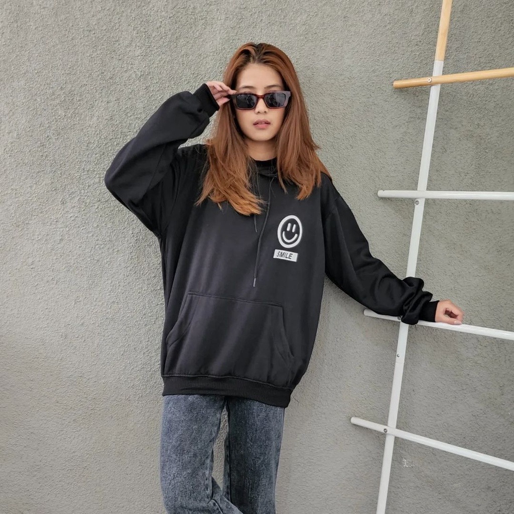 SMILE BLACK HOODIE Sweater Jumper Hoodie Oversize Pria Wanita-Hoodie Terbaru OOTD Casual Fashion Terkini Korean Style