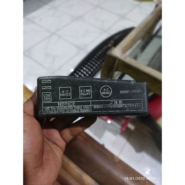 tutup atas fuse box kotak sekring toyota twincam st 171 original