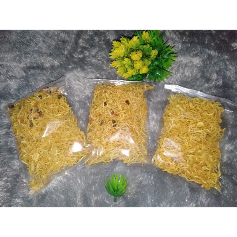 

Makanan Ringan Mie Kering pedas seuhah