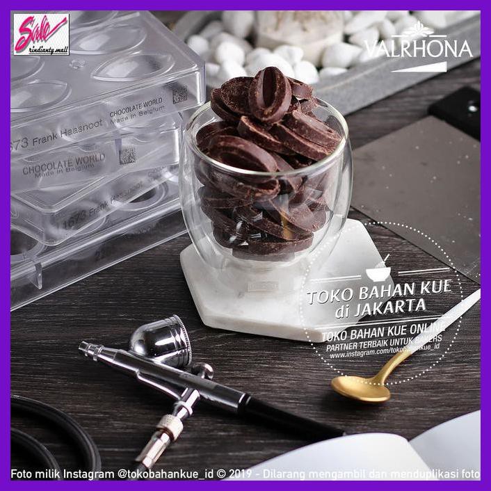 

SAKMACOKLAT- VALRHONA MANJARI 64% DARK CHOCOLATE 100GR COUVERTURE COKELAT BAKING -MAKANAN-MINUMAN.