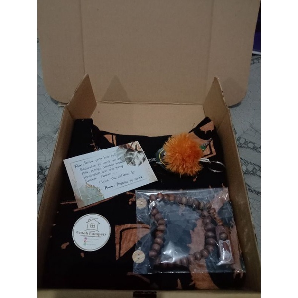 Hampers daster/ kado ulang tahun/ kado untuk ibu/ parcel pakaian