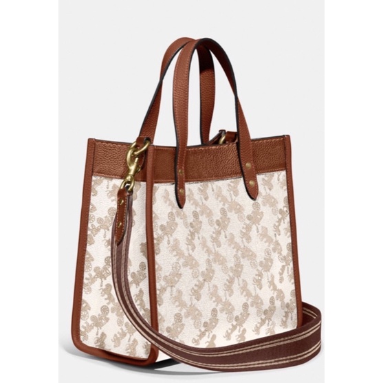 Coach Field Tote 22 With Horse And Carriage Print And Carriage Badge (C8456)