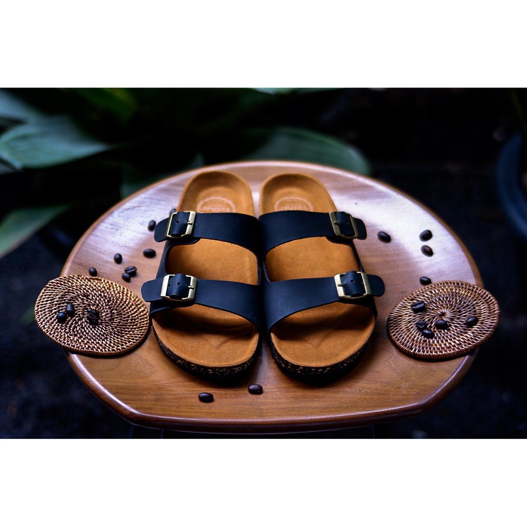 SANDAL KASUAL PRIA WANITA VOLKERFOOTWEAR ART NIKO BLACK