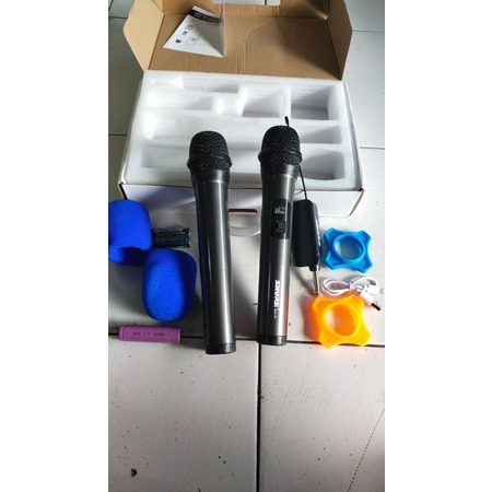 microphon wireless shure beta 99 mic shure beta 99handheld pegang.