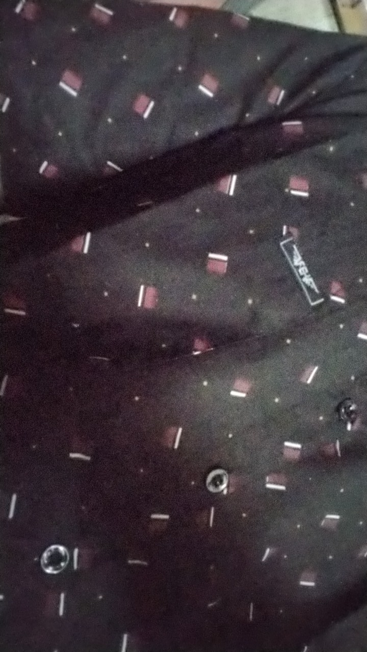 Kemeja Pria Lengan Pendek Motif