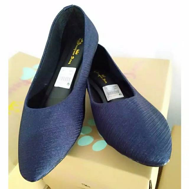 Gladys Navy Shoes | Sepatu Wanita Big Size Jumbo Flat Heels Ukuran Besar 41 - 45