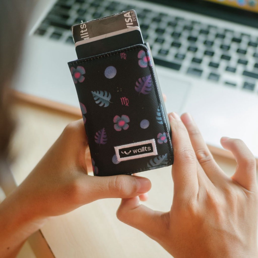 WALLTS Linden Pop Up Card Holder - Stellar Virgo