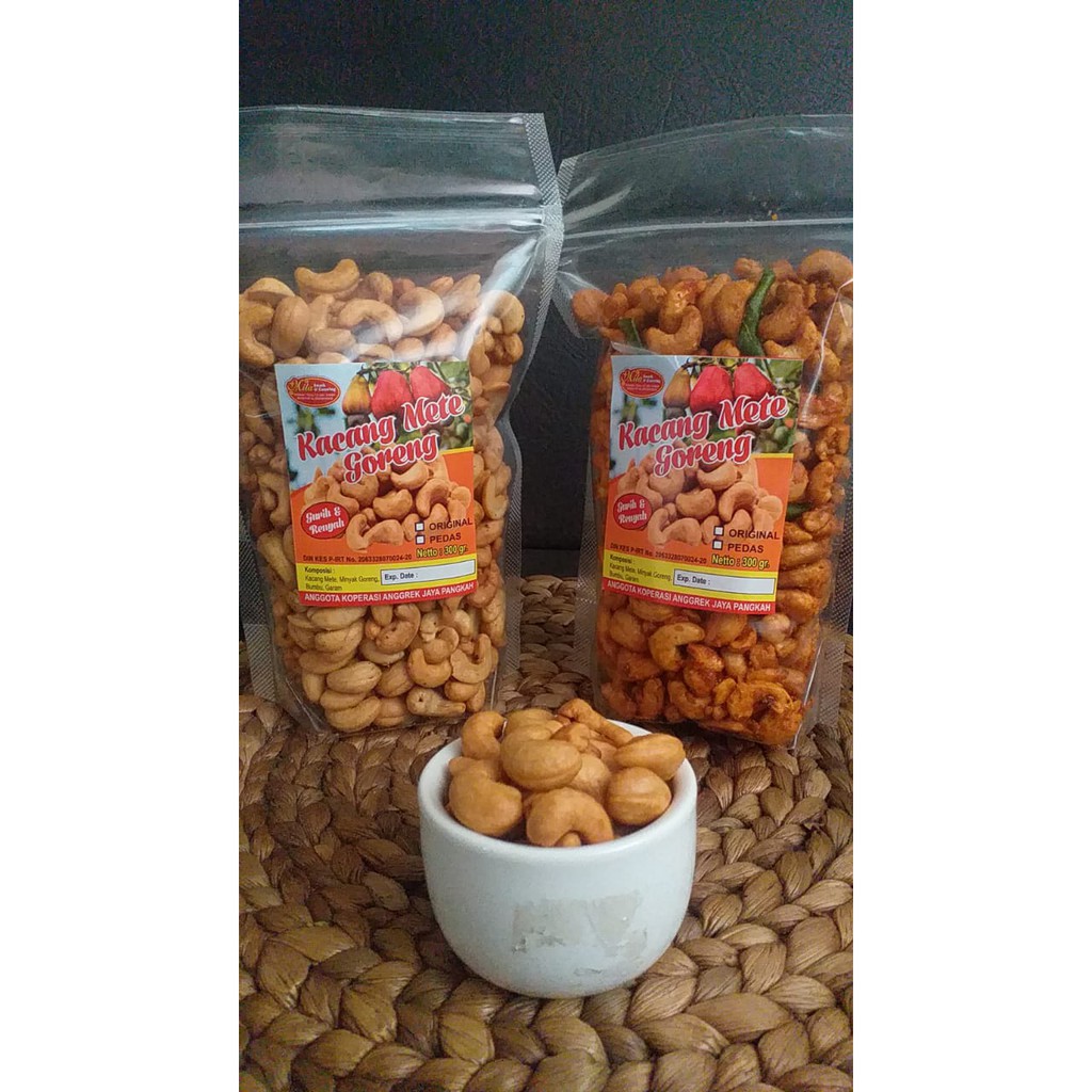 

KACANG METE ASLI WONOGIRI MANIS UTUH MATANG/GORENG ORIGINAL PEDAS OLEH OLEH KHAS TEGAL