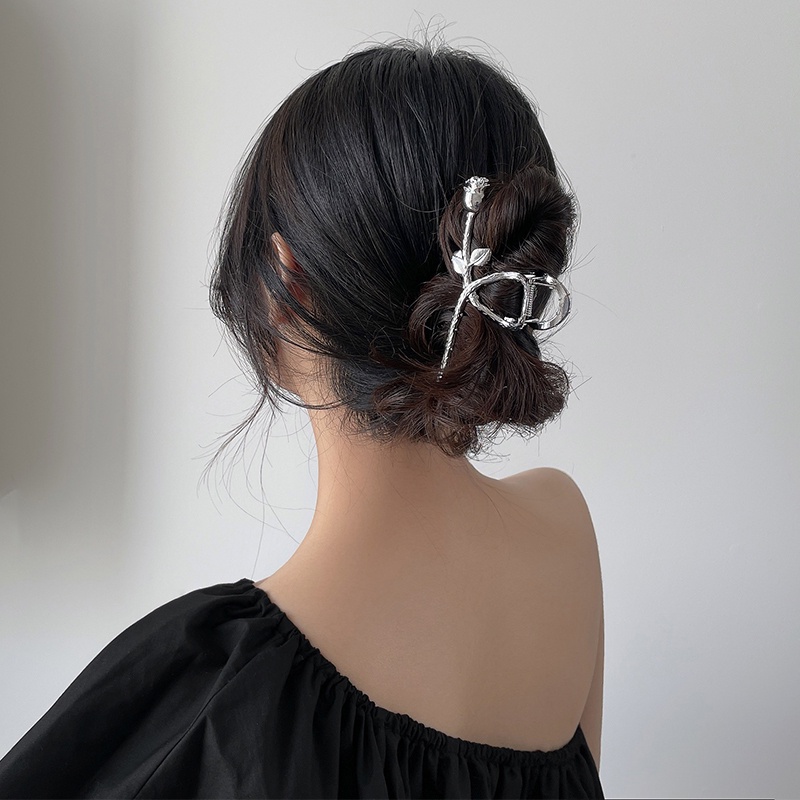 Jepit Rambut Model Bunga Mawar Warna Silver Gaya Korea Untuk Wanita