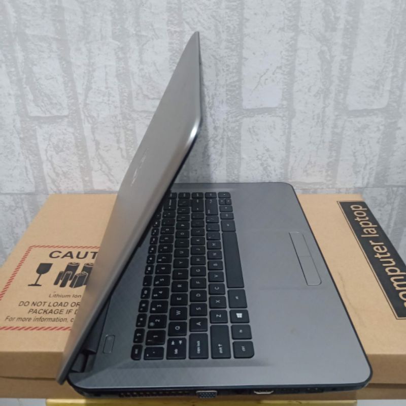 Laptop HP 14  AMD A8-7410 Amd Radeon R5 Graphic Ram 4GB HDD 500 GB Full aplikasi Siap pakai  Windows 10