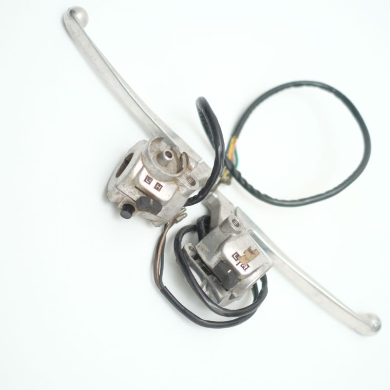 HOLDER SAKLAR SET HANDLE KANAN KIRI YAMAHA YL2 L2G L2S L2 YB100 ORIGINAL NOS ORI BARU