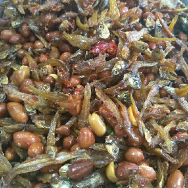 

Teri kacang pedas 100gr