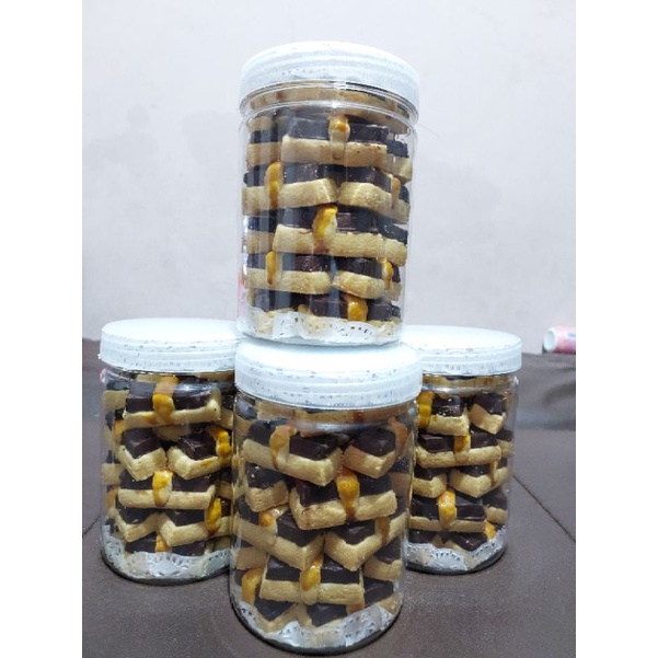 

kue kering stik coklat