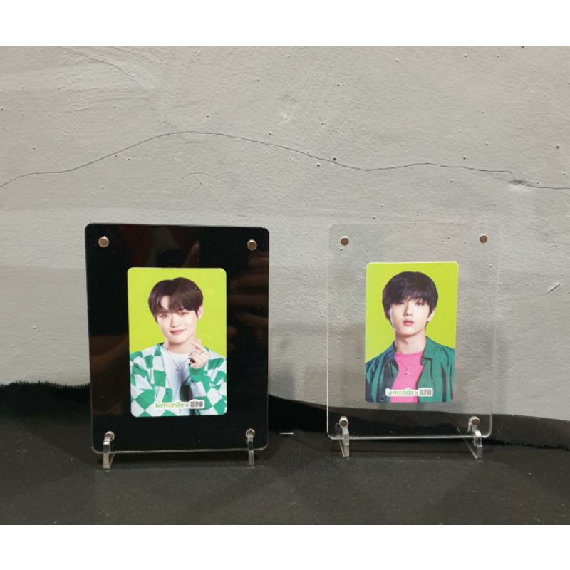 Frame Foto 5 R Magnet Bahan Akrilik Photocard Polaroid Gratis Stand Dudukan