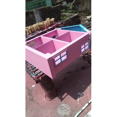 Rak buku bentuk rumah shabby lucu