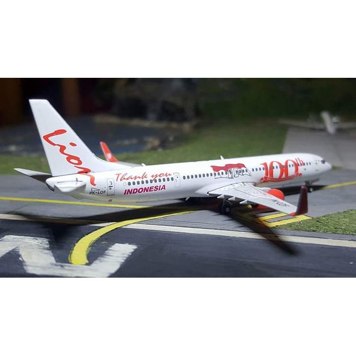 Miniatur Pesawat Garuda - Diecast Pesawat Jet - Diecast Pesawat Lion Air 100Th B737-900Er Pk-Lof By