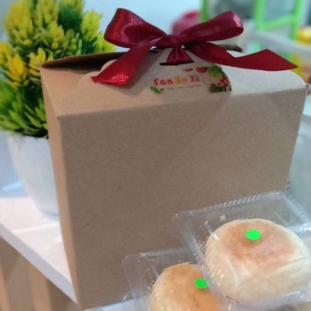 

KUE PIA + VEGAN + VEGETARIAN + PLANT BASED + KUE PIA PONTIANAK + Tanpa Pengawet + Tanpa Telur Susu