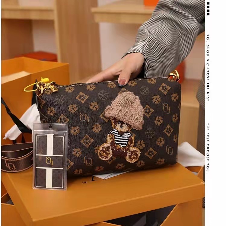 SLINGBAG TAS SELEMPANG WANITA CEWEK KULIT TEBAL SIMPEL SANTAI JALAN HANGOUT BORDIR BONEKA LUCU UNIK 