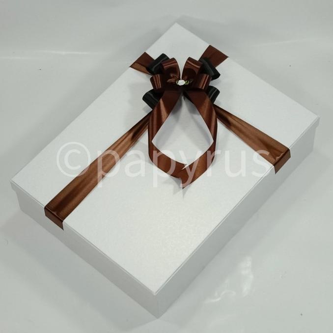 

Sale!!! Papyrus 30X40 Tinggi 10Cm Kotak Kado Gift Box Hadiah - Paling Diminati