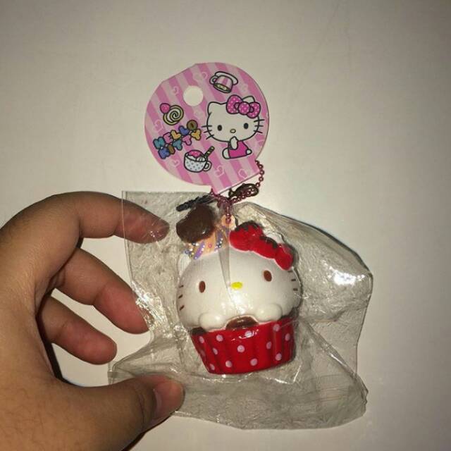 Squishy hello kitty super duper rare