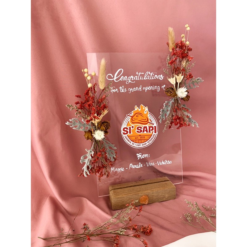 

Akrilik Papan Custom Tulisan