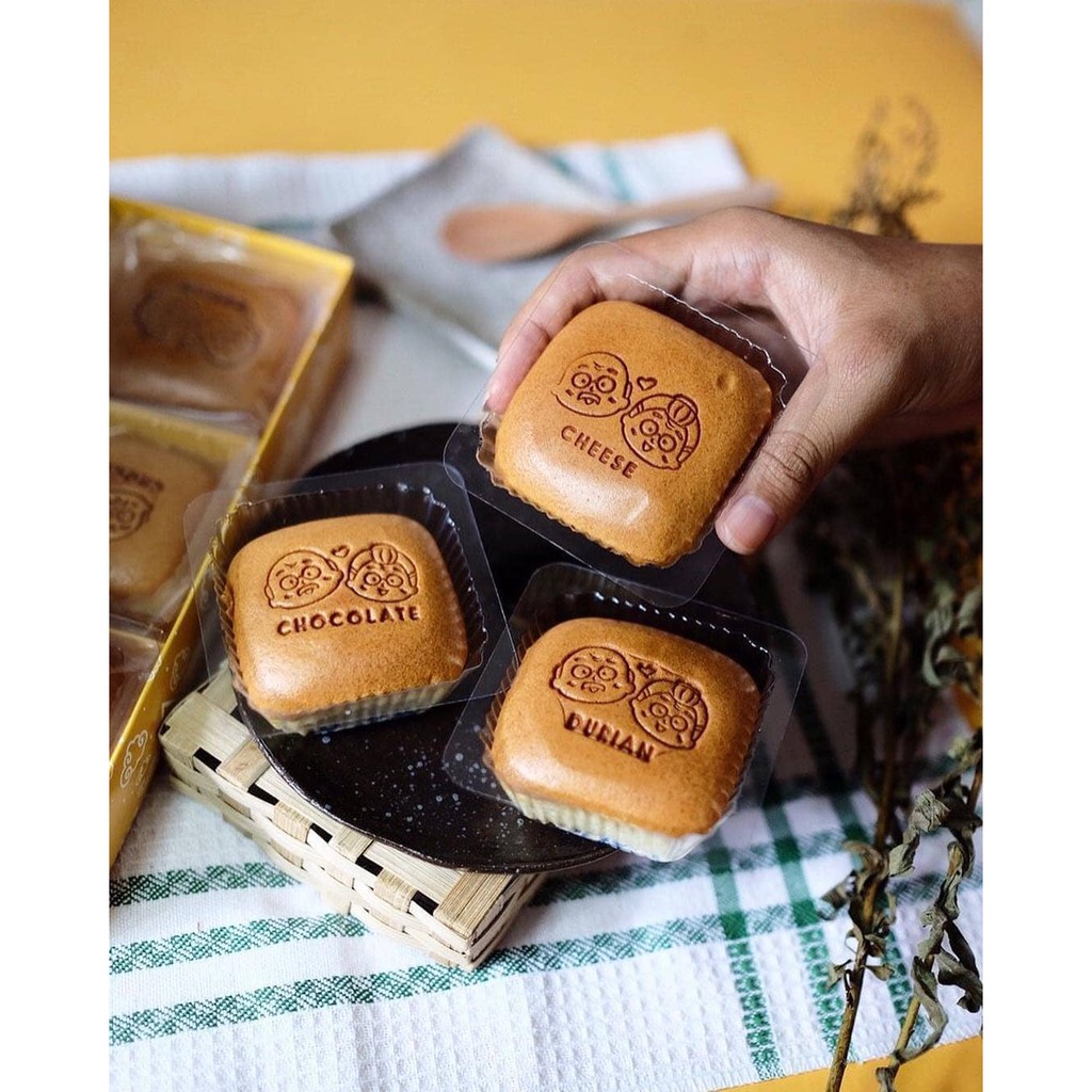 

MINI OGURA OMA OPA ( OLEH OLEH KHAS JOGJA)