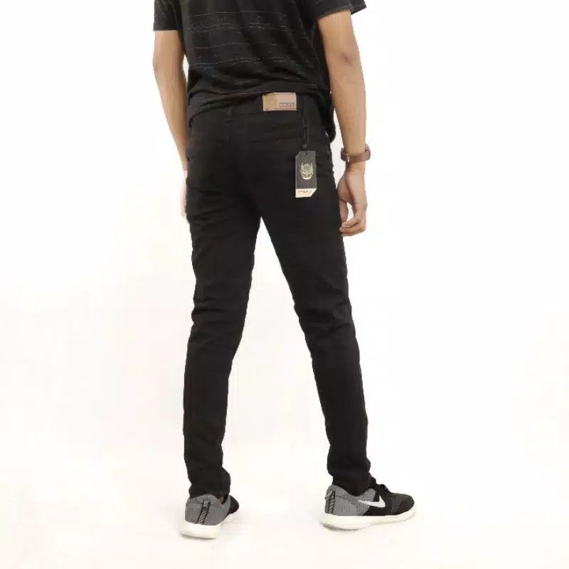 celana chinos panjang warna hitam