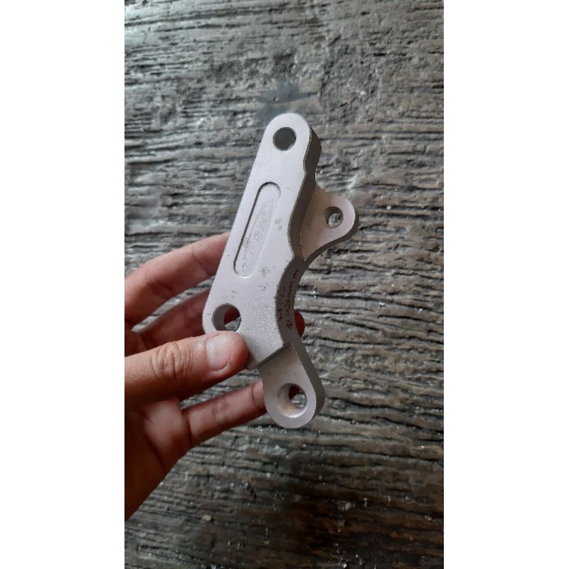 BREKET KALIPER MIO LAMA