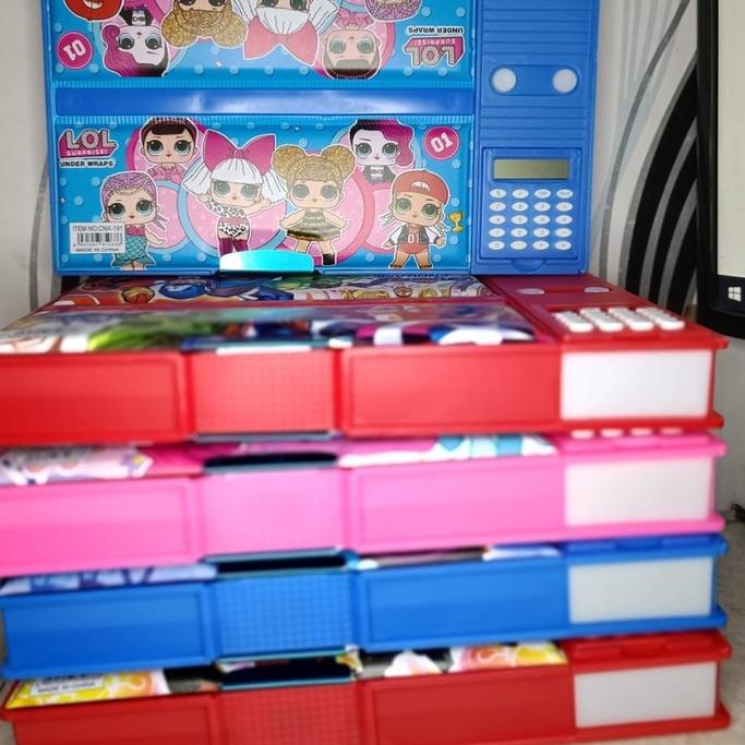 

Best! Tempat Pensil Magnet Karakter Dilengkapi Kalkulator Ukuran Jumbo ..