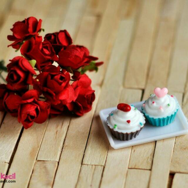 Miniatur rement cupcake aksesoris boneka Barbie - kue mini - miniatur kue - kue mainan