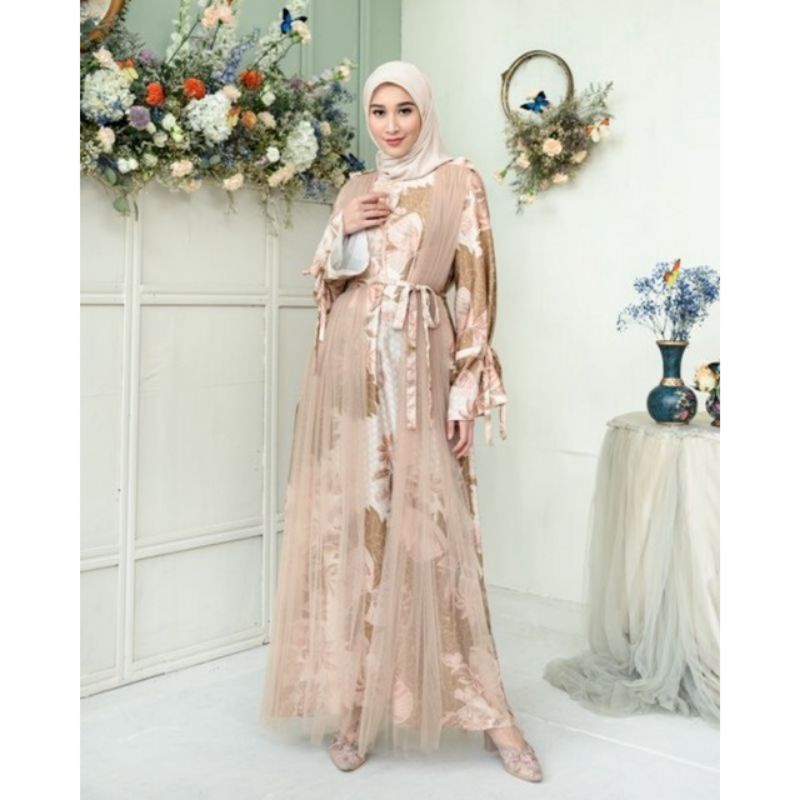 Alyssa dress by wearing klambywith tulle (bisa dilepas pasang)