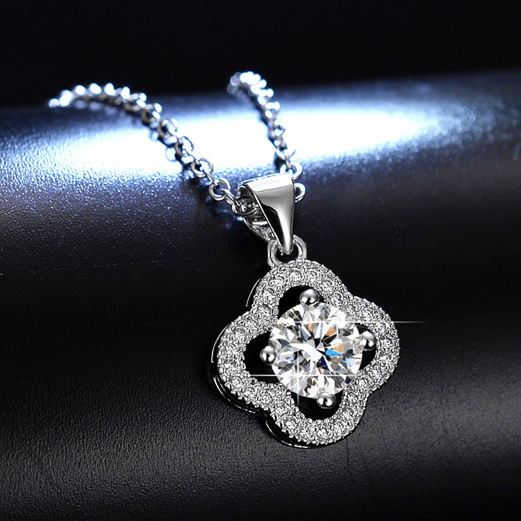 925 perak murni Lucky Four Leaf Clover Pendant Kalung berlian kalung untuk wanita Moissanite perhiasan fashion sederhana gaya Korea