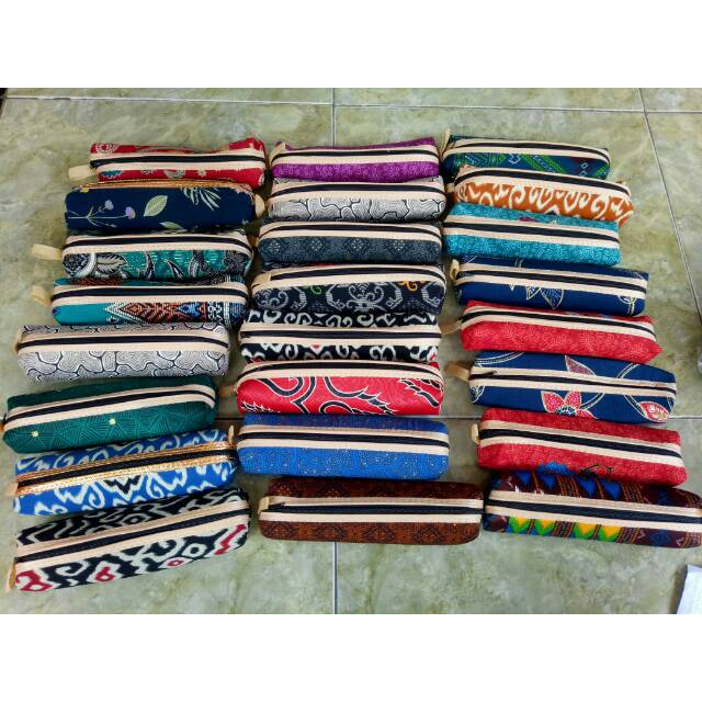 

Tempat pensil oval