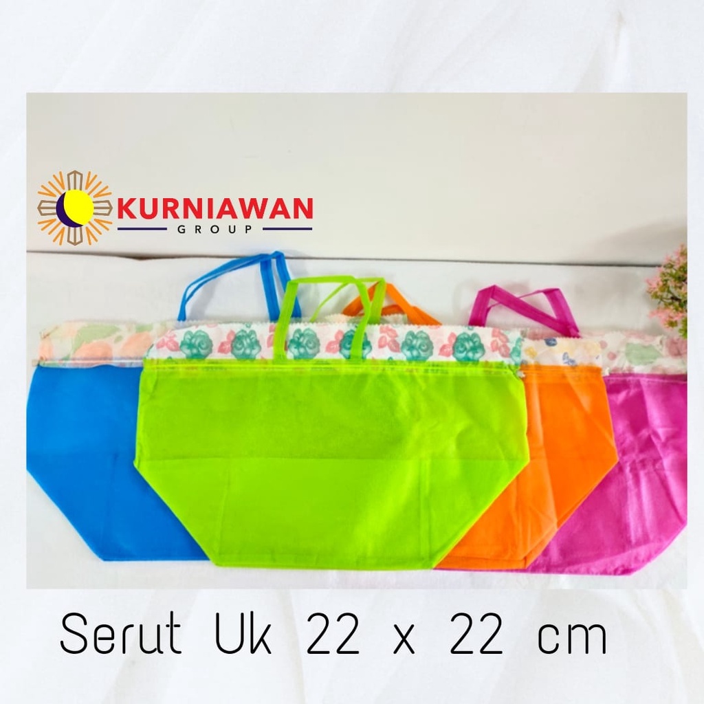 

Goodie Bag Tas Serut Polos Dus 22 x 22 Spunbond Tote Bag Sourvenir Weding Hajatan Perlusin ( 12 Pcs )