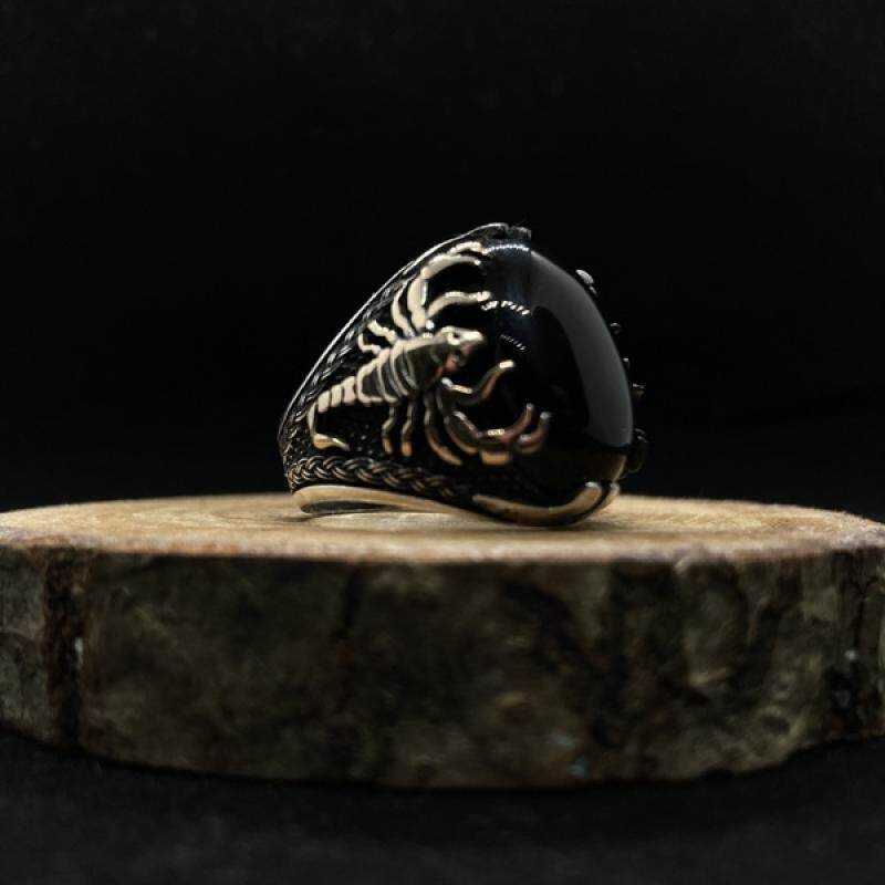 2022 Cincin Pria Desain Kalajengking Scorpio Warna Hitam Gaya Casual Untuk Pesta